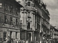 Ilica oko 1925-1930. godine. Lijevo Zakladna bolnica Milosrdne braće, srušena 1931. godine